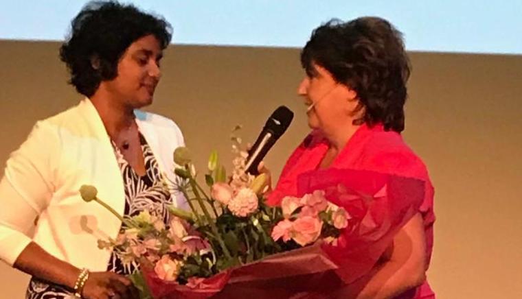 Bloemen wethouder Irene Korting vanwege nominatie